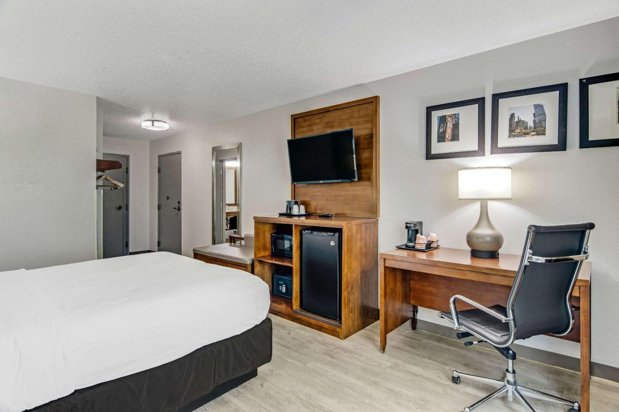 Comfort Suites Near I-80 And I-94 Lansing Buitenkant foto